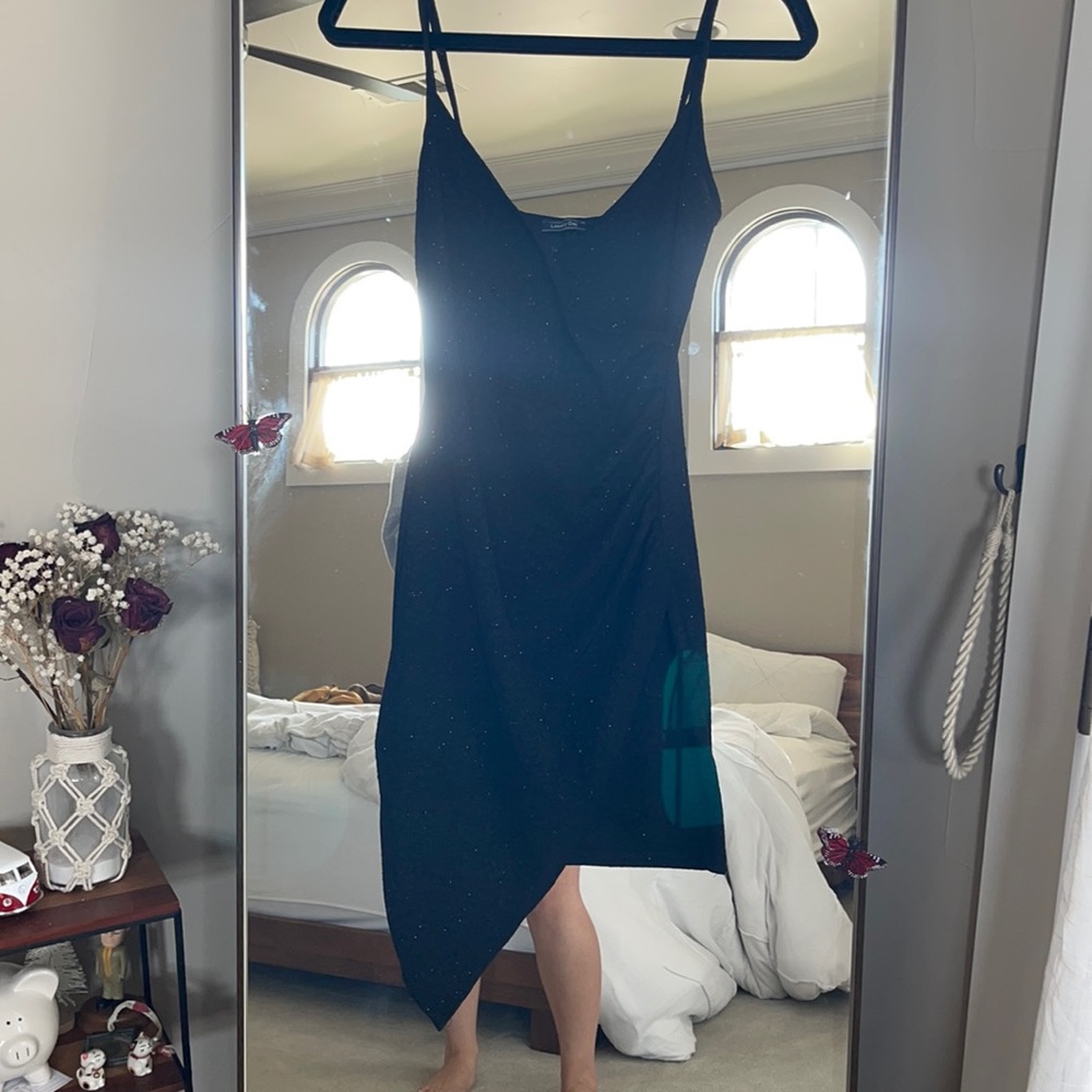 sparkly black dress